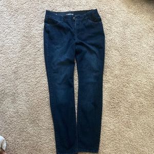 𝅺liz Claiborne Jeans Sara Slim Leg Mid-Rise Size 6